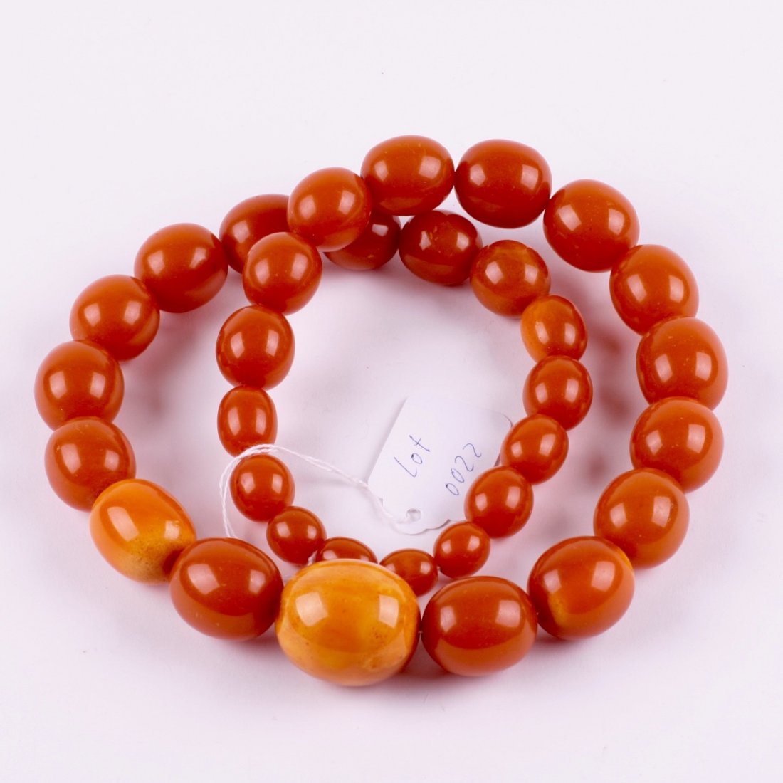 Antique amber necklace. — image 4