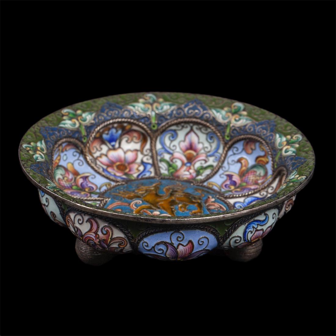 Decorative Russian vase in historical style — image 1