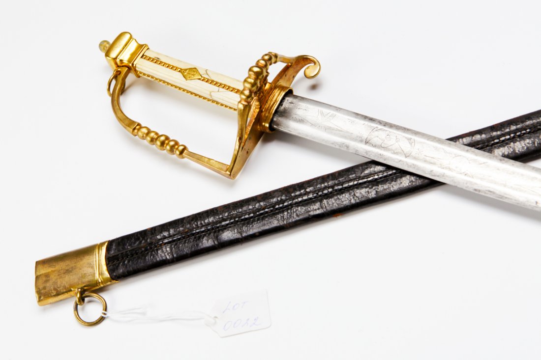 English navy sword. — image 1