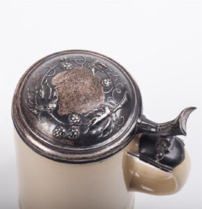 Russian faience and cast silver beer mug — image 5