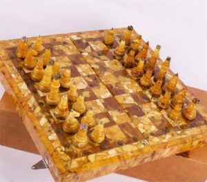 Amber chess. — image 2