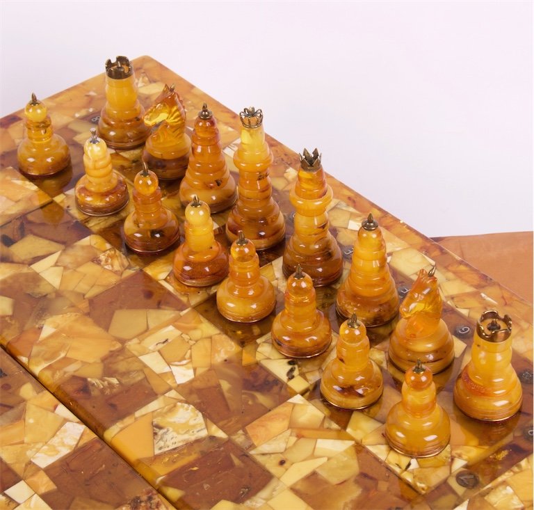 Amber chess. — image 3