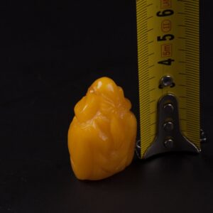 Amber figure. — image 3