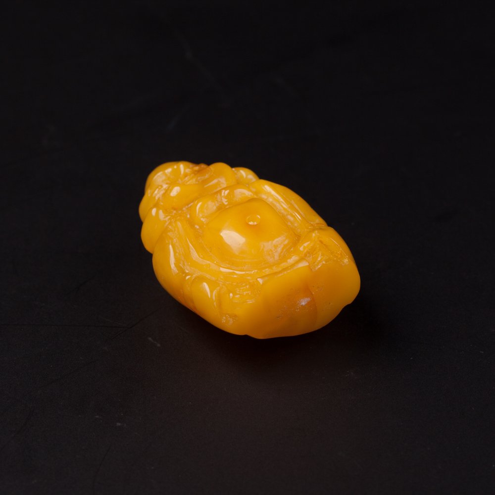 Amber figure. — image 4