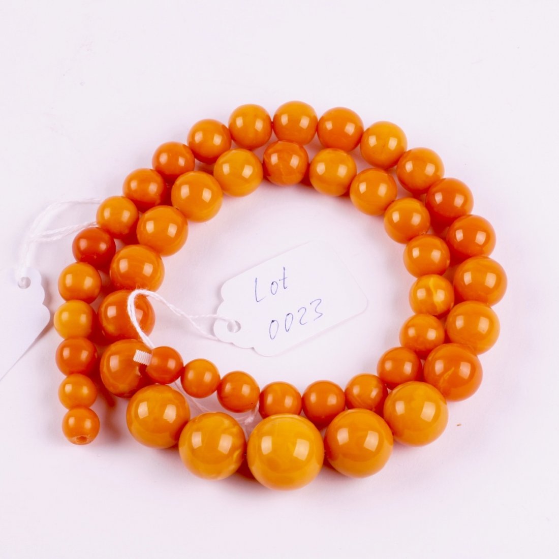 Antique amber necklace. — image 4
