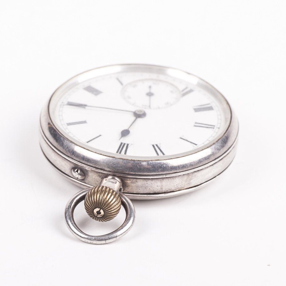 Silver pocket watch — image 3