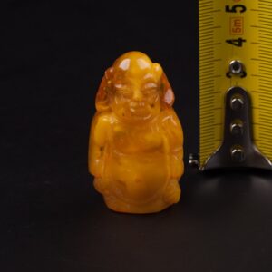 Amber figure. — image 2