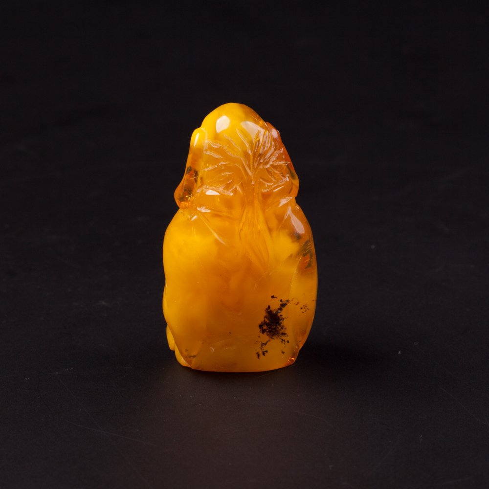 Amber figure. — image 3