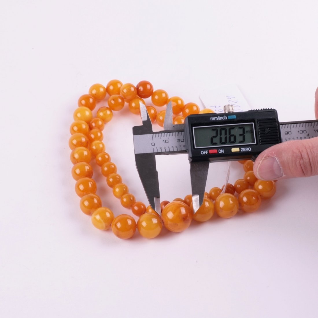 Antique amber necklace. — image 2