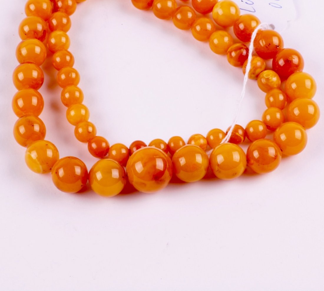 Antique amber necklace. — image 3