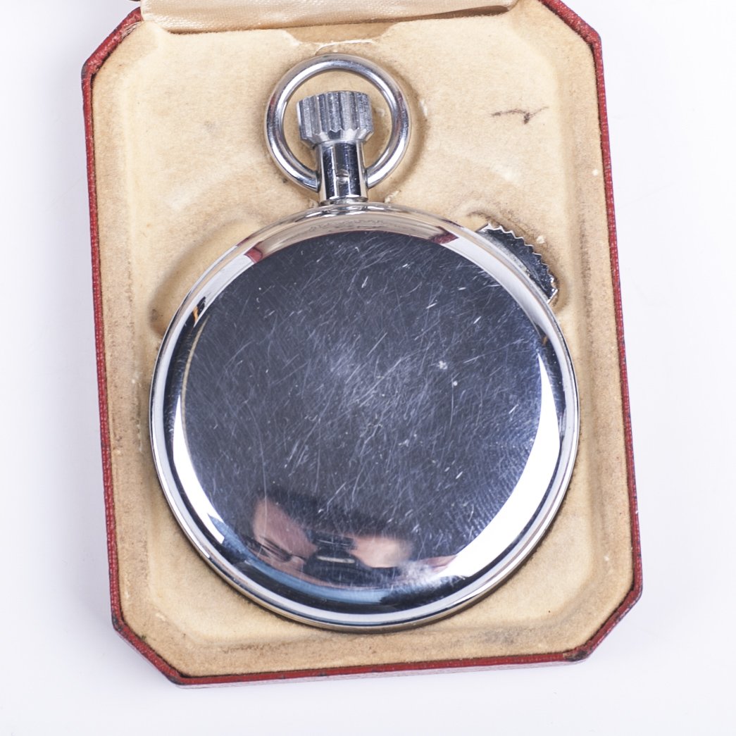 Omega stopwatch in original box — image 4