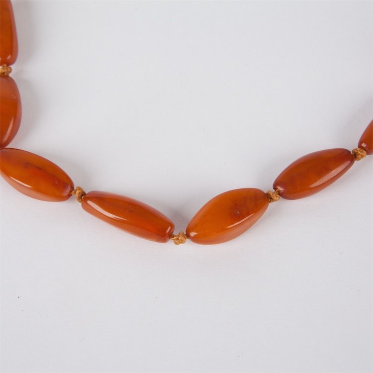 Antique amber necklace. — image 2