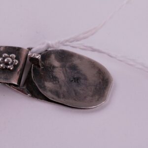 Hand bracelet with amber. — image 2