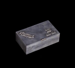 Russian Neoclassical silver humidor, Marshak — image 1