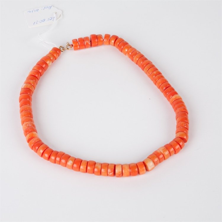 Rose coral necklace. — image 1