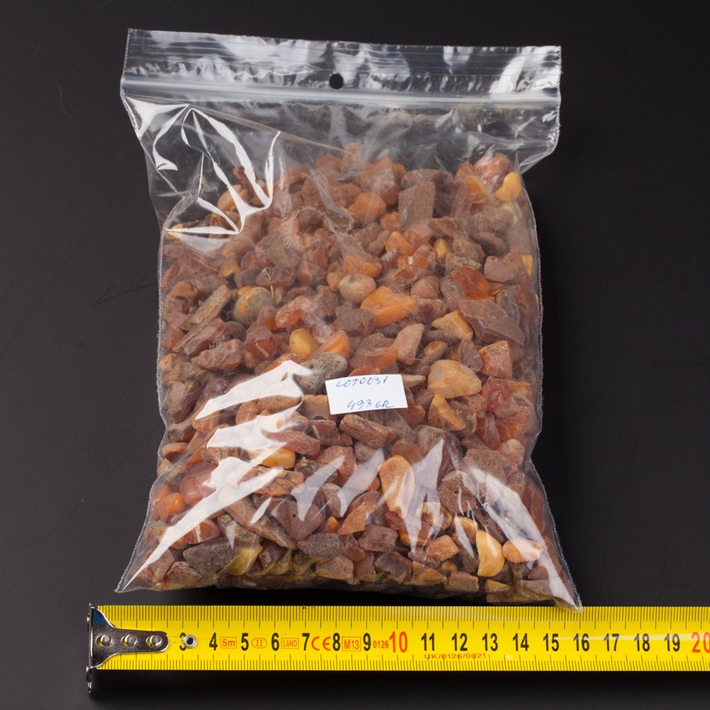Set of antique amber stones. — image 1