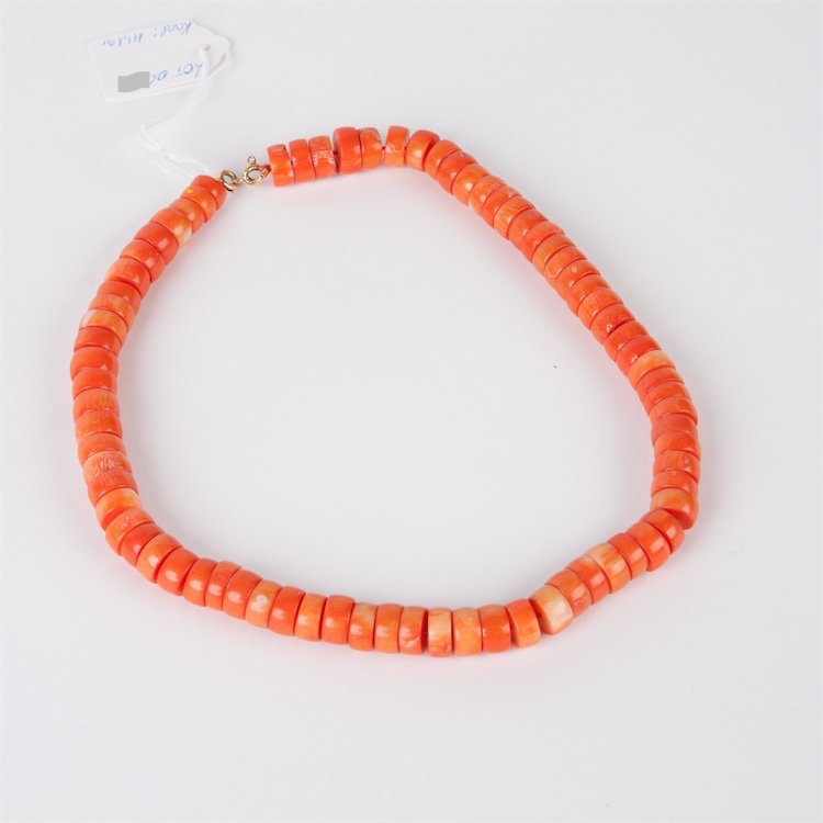 Rose coral necklace. — image 1