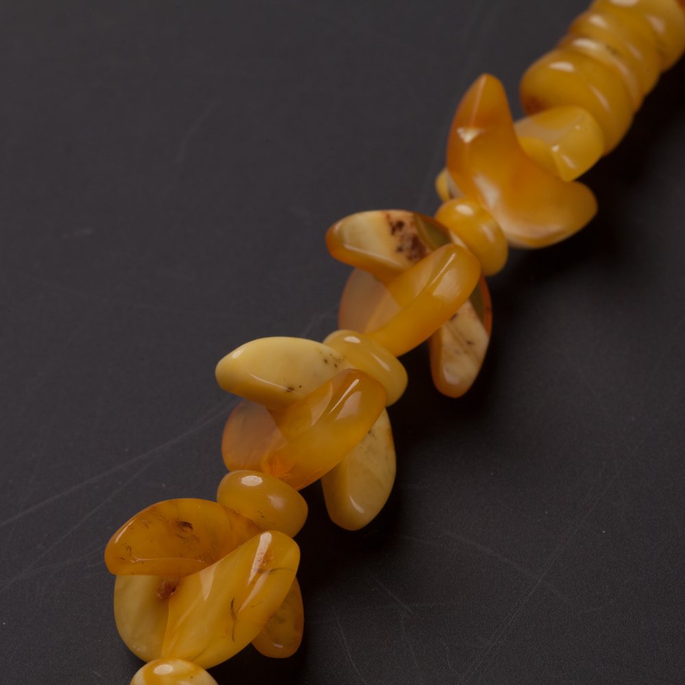 Antique amber necklace. — image 3