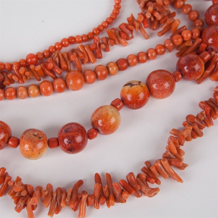 Coral necklace. — image 2