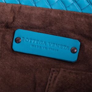Bottega Veneta leather bag — image 4