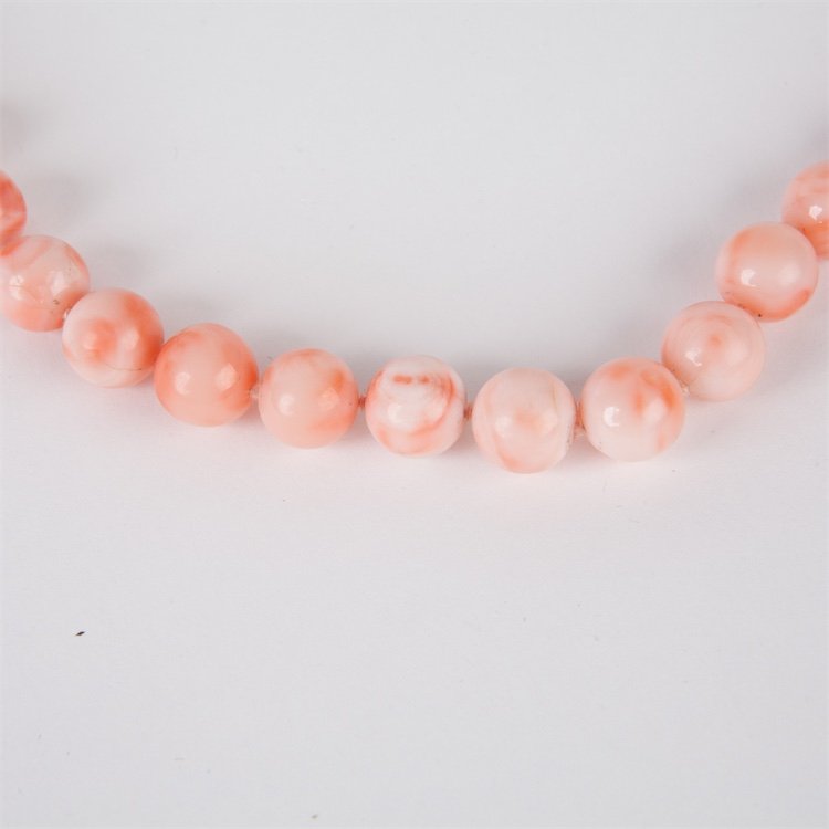Rose coral necklace. — image 3