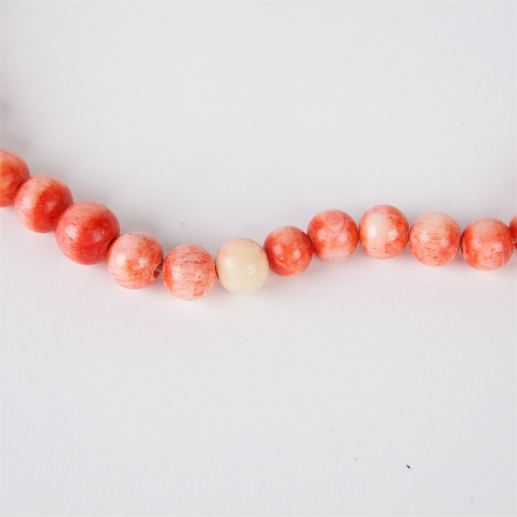 Rose coral necklace. — image 3