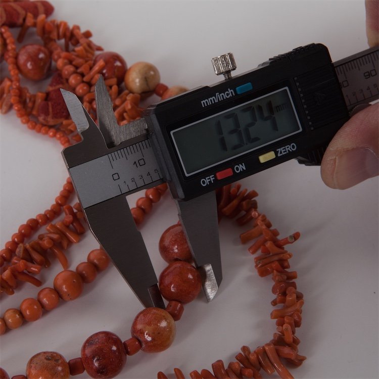 Coral necklace. — image 3