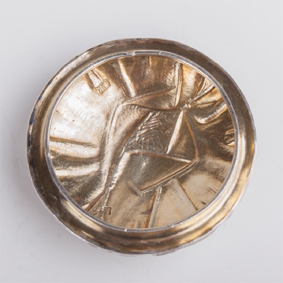 Russian silver-gilt and trompe l'oeil pot — image 7