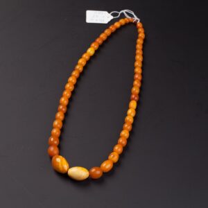 Antique amber necklace. — image 1