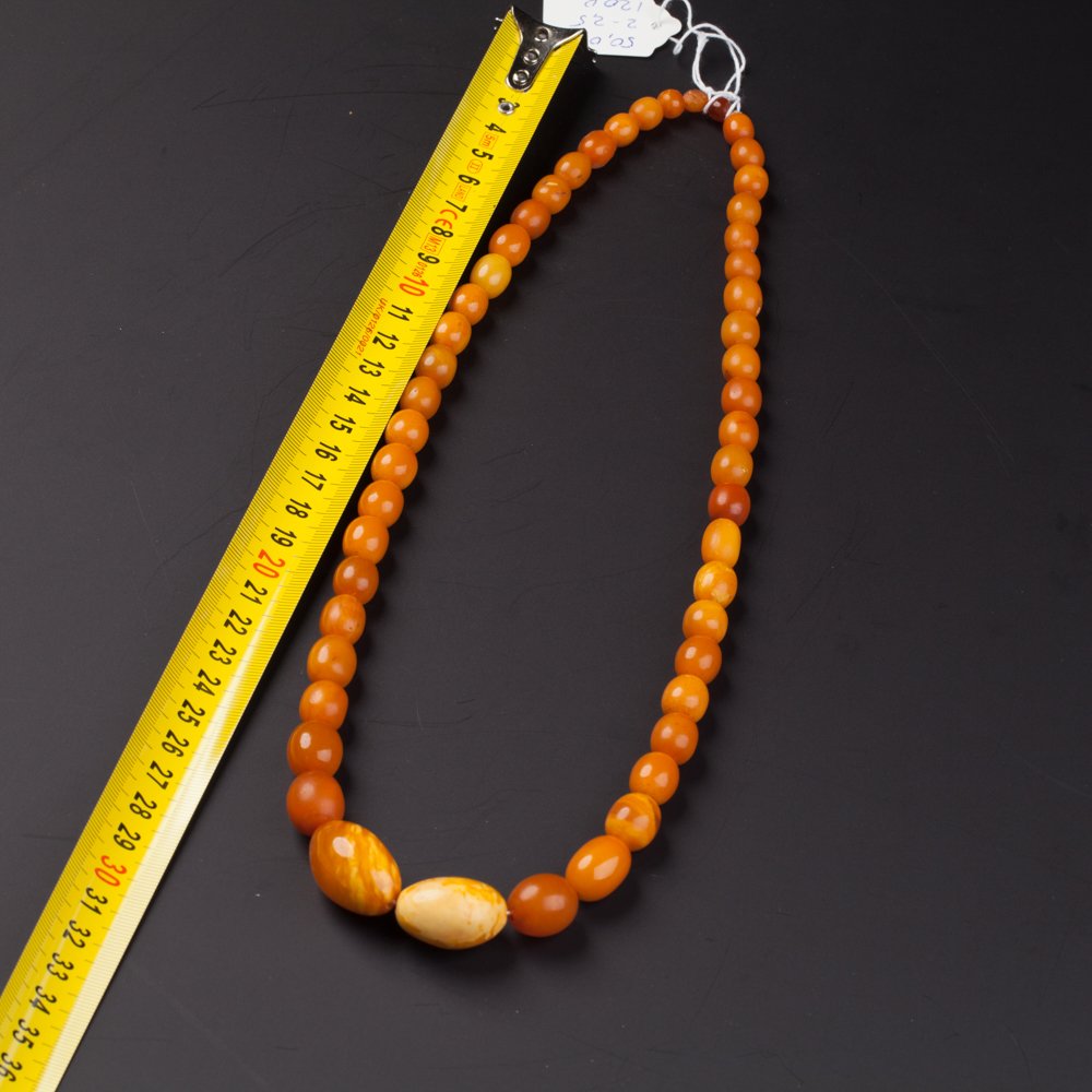 Antique amber necklace. — image 2