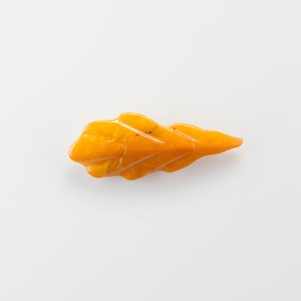 Natural Old Baltic Amber brooch. — image 1