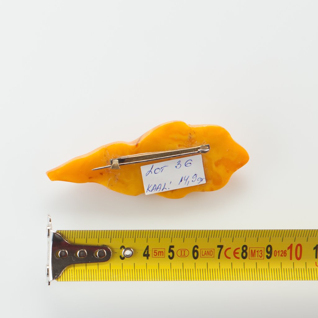 Natural Old Baltic Amber brooch. — image 2