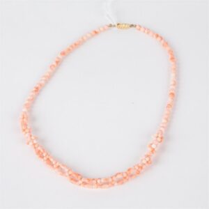 Rose coral necklace. — image 1