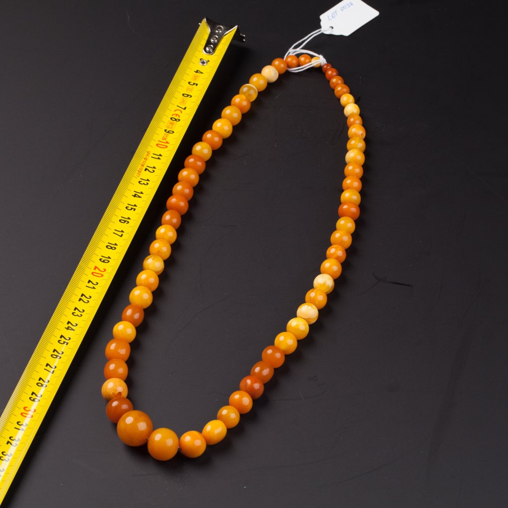 Antique amber necklace. — image 3
