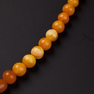 Antique amber necklace. — image 4