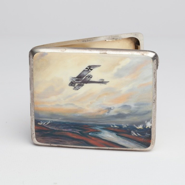 Cigarette case. Germany. — image 1