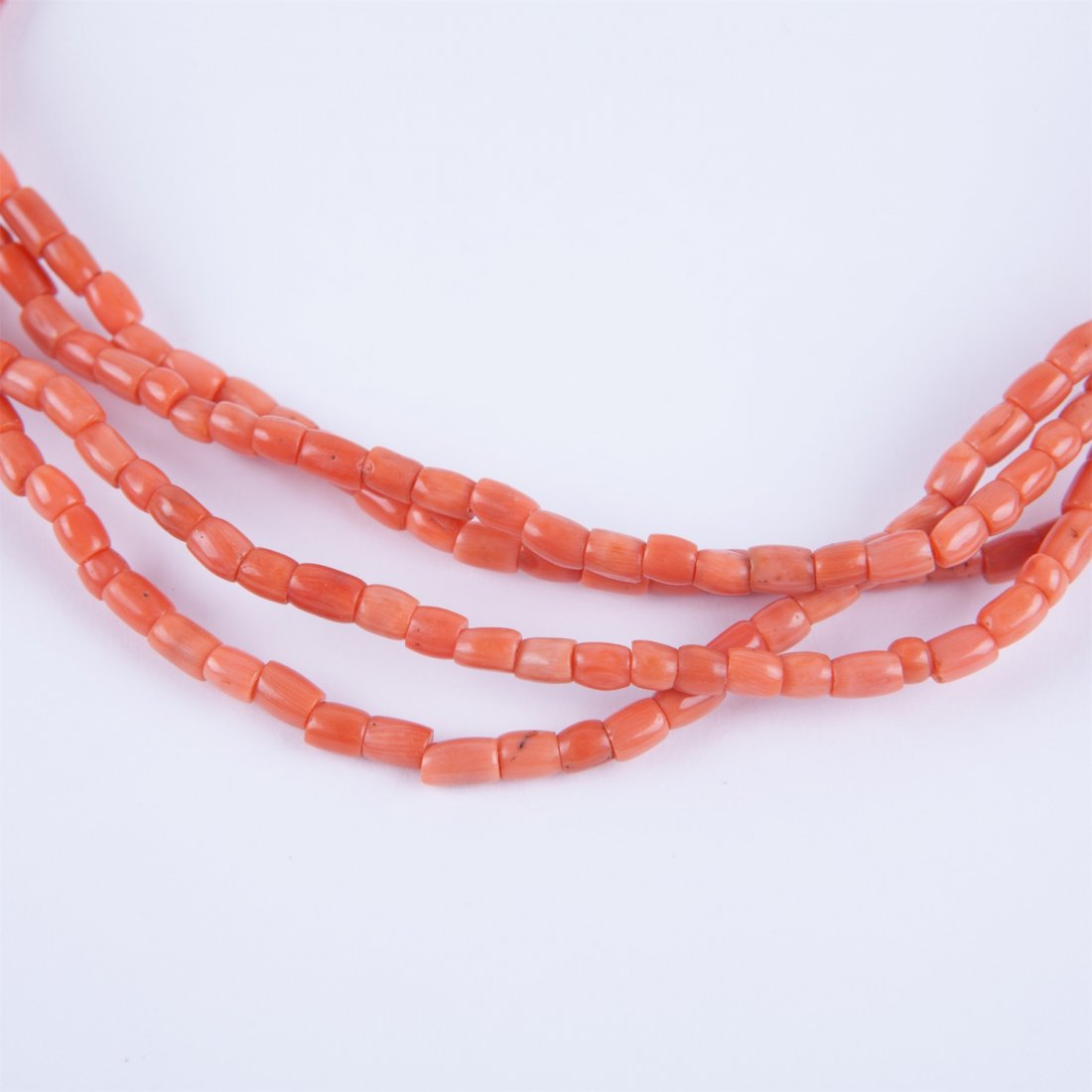 Rose coral necklace. — image 2