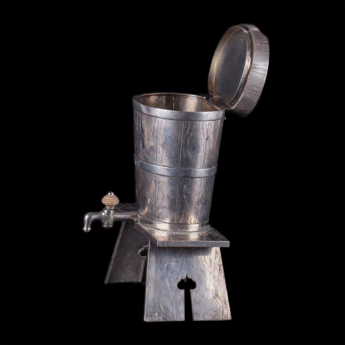 Unusual silver-gilt and engraved vine jar — image 3