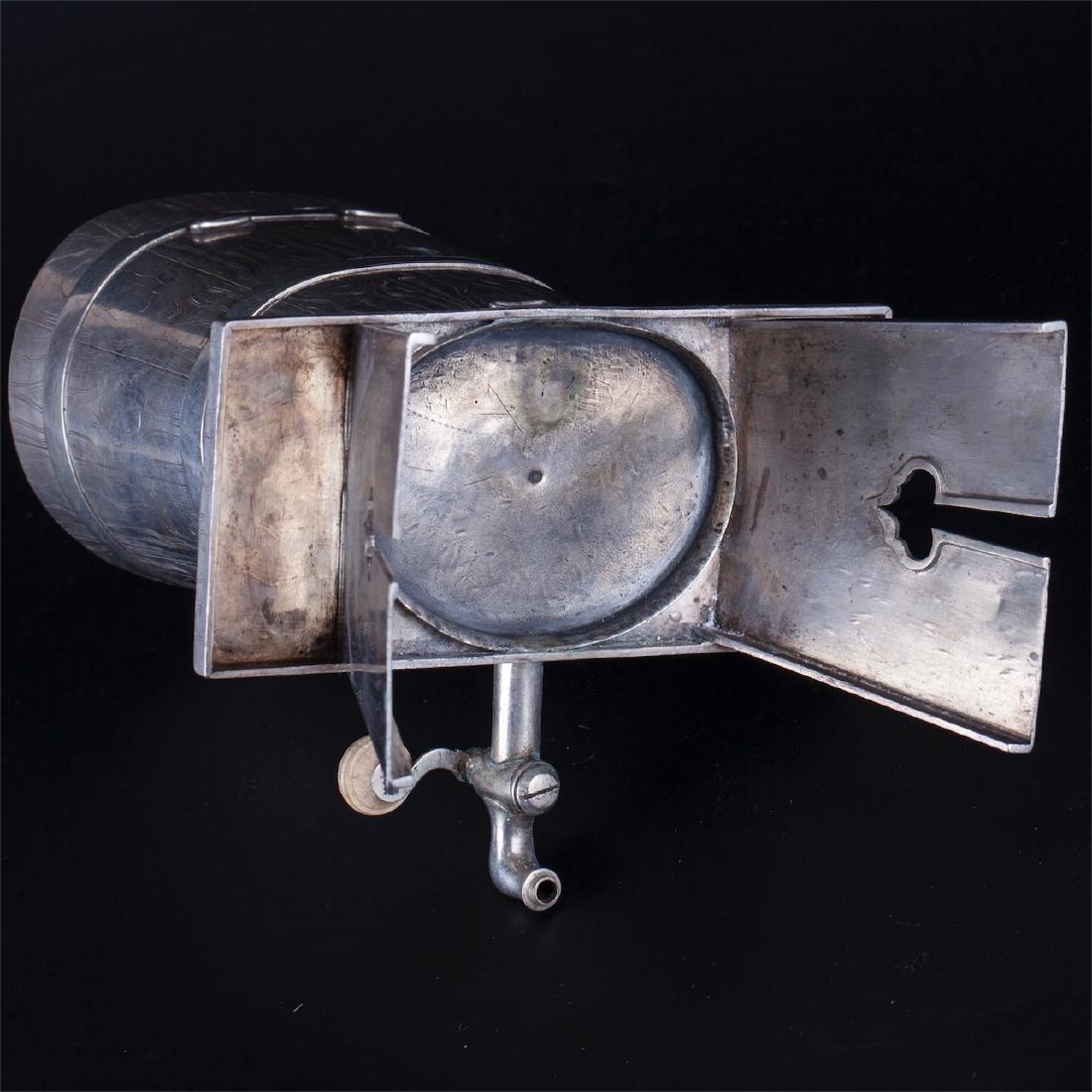 Unusual silver-gilt and engraved vine jar — image 8