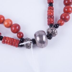 Antique tibetan necklace with coral. — image 2