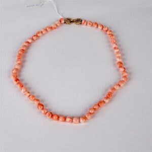 Rose coral necklace. — image 1