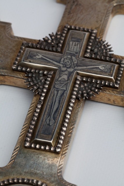Russian cross with niello medallions — image 3