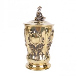 Russian silver-gilt cup with lid and casting figure — image 2
