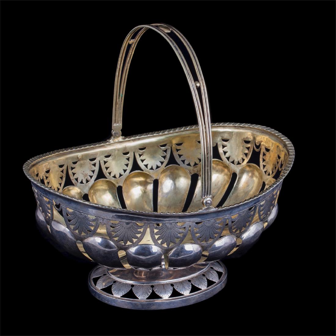 Silver bowl with Mariya Feodorovna monogram — image 1