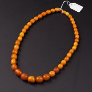 Antique amber necklace. — image 1