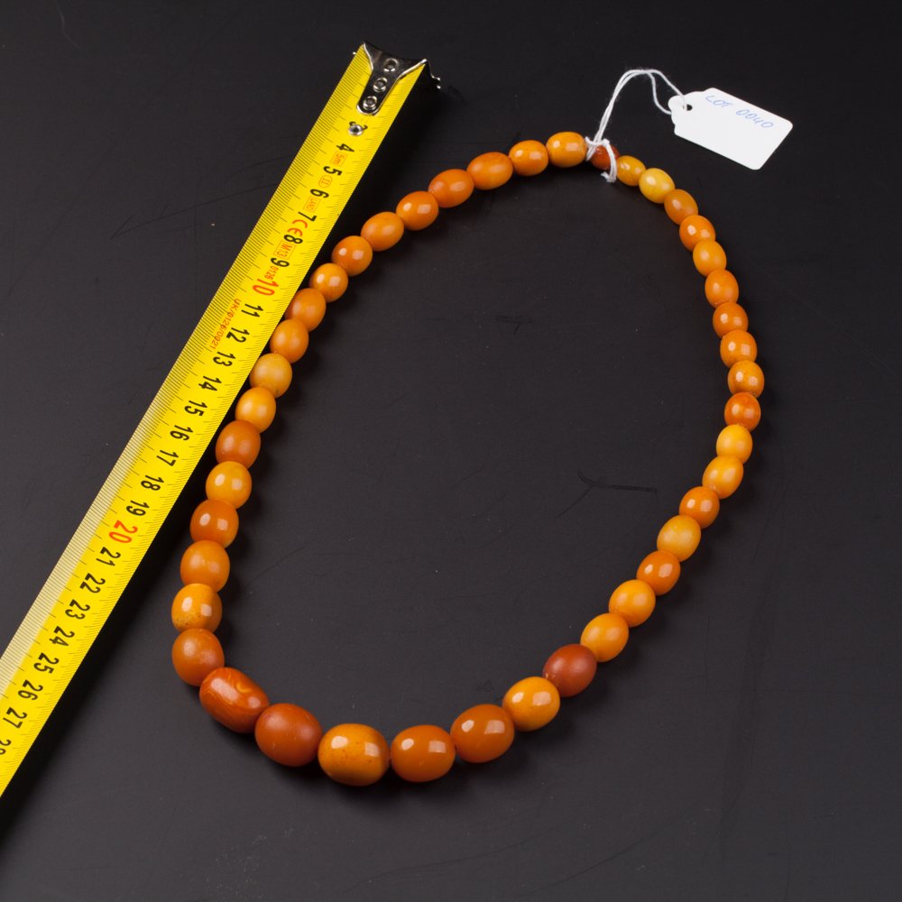 Antique amber necklace. — image 2