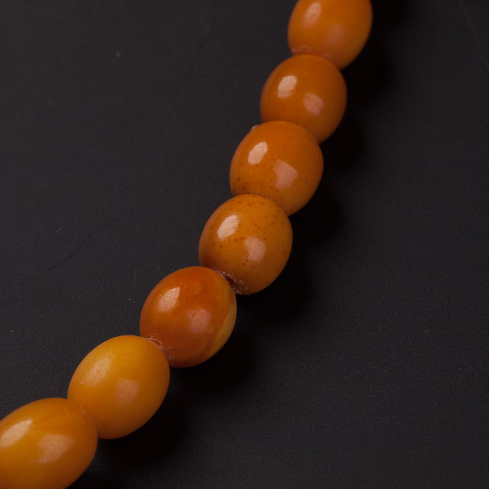 Antique amber necklace. — image 4