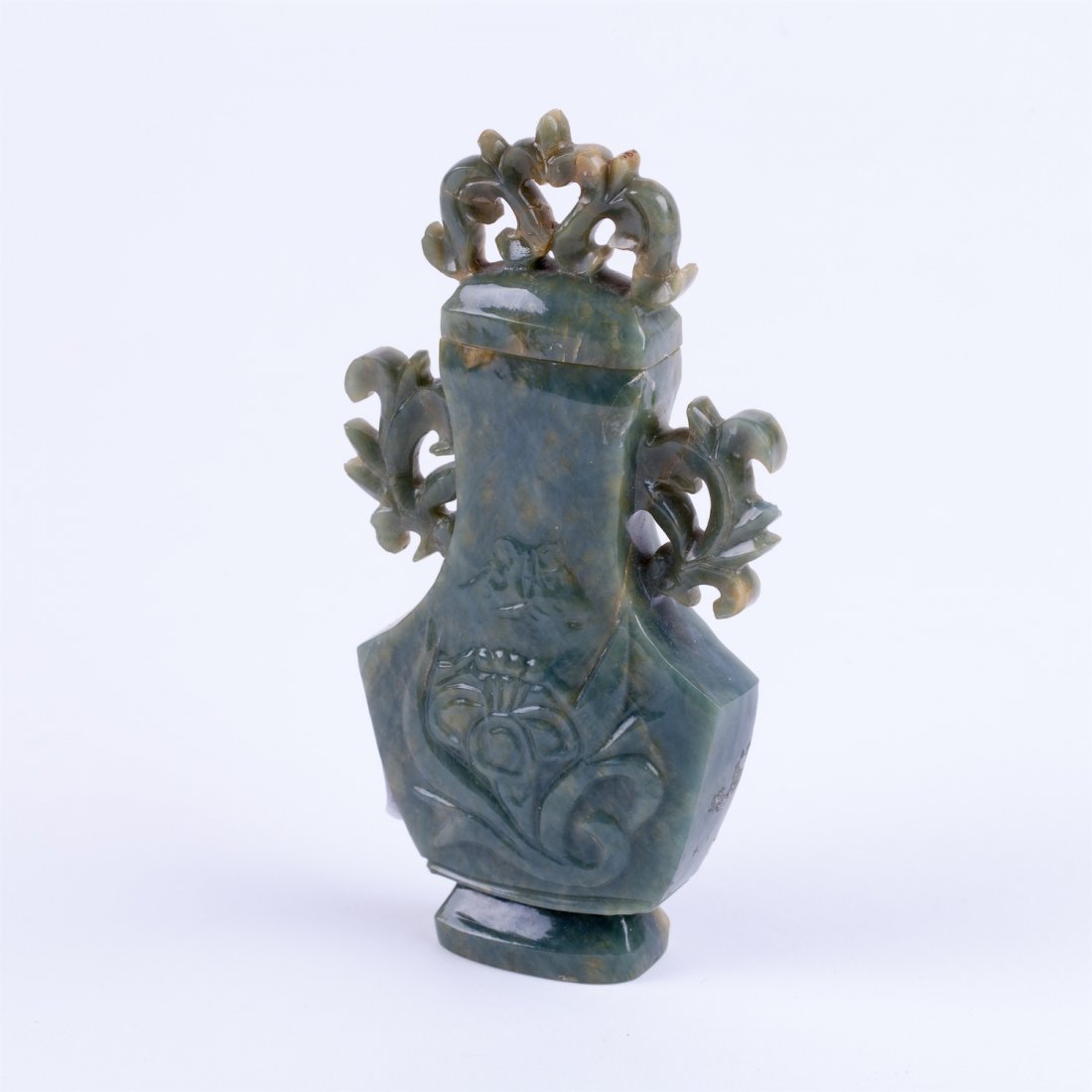 Chinese natural Jade vase & lid. — image 2