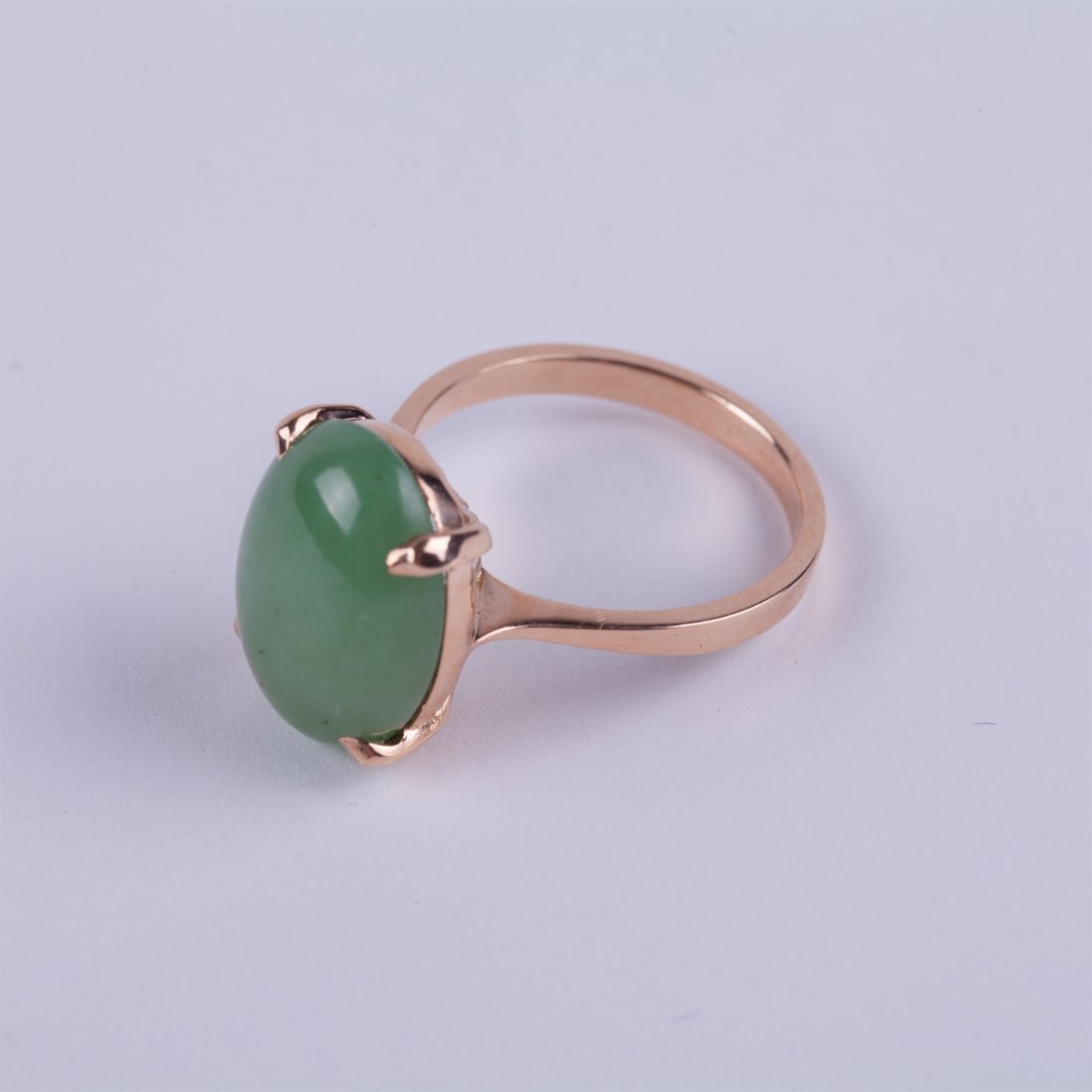 Gold ring with Jade stone. — image 1