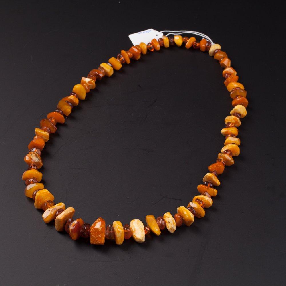 Antique amber necklace. — image 1